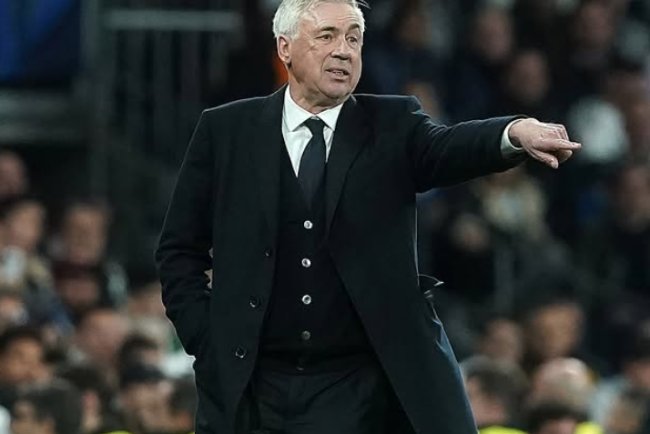 Carlo Ancelotti firma como nuevo DT de Brasil