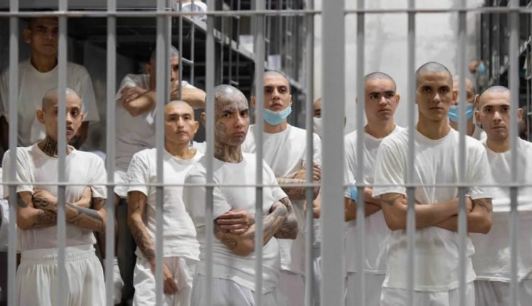 Perú evalúa enviar prisioneros extranjeros a El Salvador