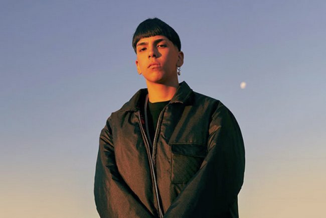 Milo J presenta “La vida era más corta”, un álbum que redefine su sonido