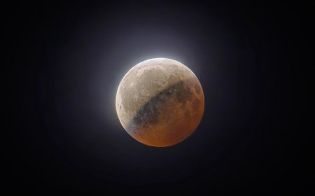 Eclipse lunar parcial fue visible en El Salvador pese a las lluvias