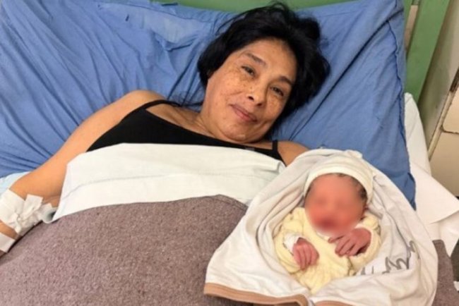 Mabel, de 62 años, se convierte en madre por primera vez en Argentina