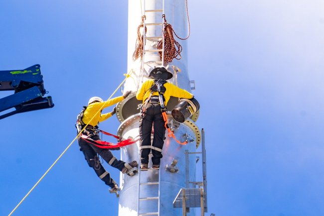 MOP instala sexta torre del Aerocable en San Salvador