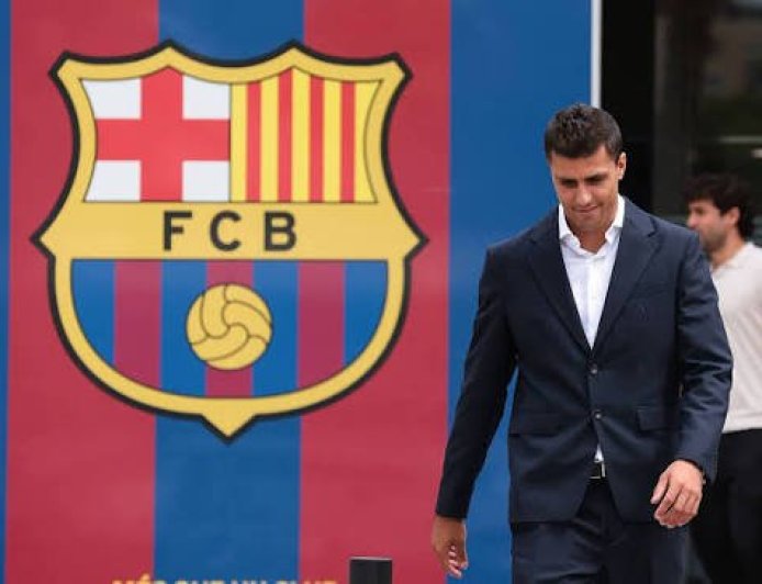 Barcelona hace oficial el fichaje de Rodri hasta 2030