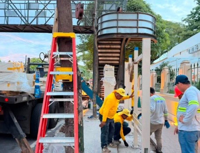 Construyen paradas inteligentes para modernizar el transporte público en San Salvador