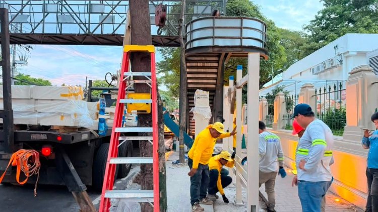 Construyen paradas inteligentes para modernizar el transporte público en San Salvador