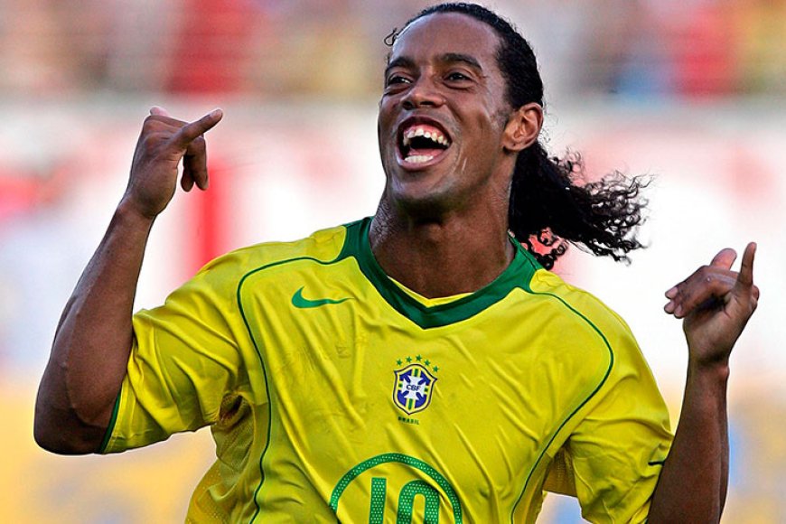 Ronaldinho regresa al fútbol profesional