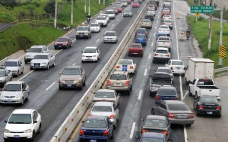 Cierre parcial en avenida Jerusalén por desmontaje de valla publicitaria