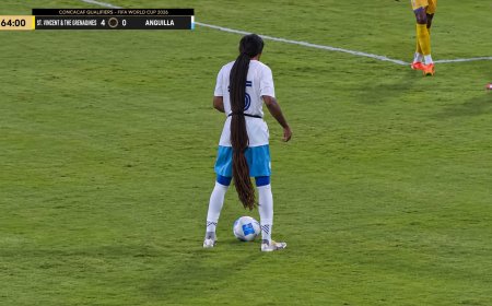 Insólito: dos futbolistas son expulsados por jalar el cabello de un rival