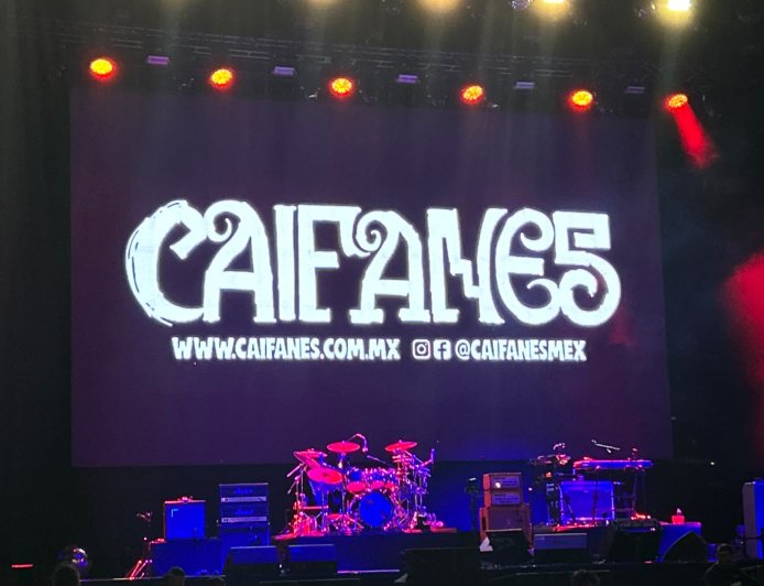Caifanes vuelve a El Salvador y hace vibrar al Gimnasio Nacional
