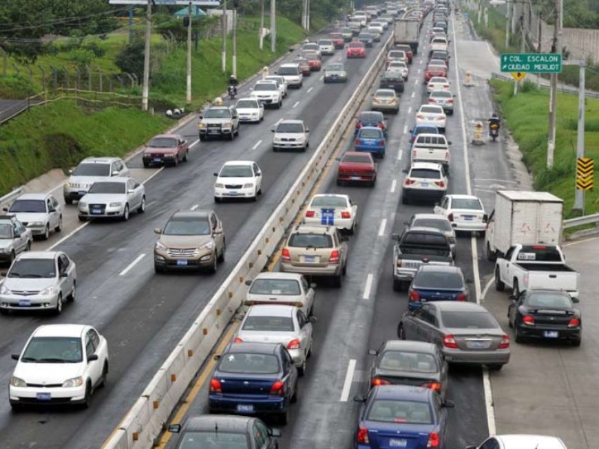 Cierre parcial en avenida Jerusalén por desmontaje de valla publicitaria