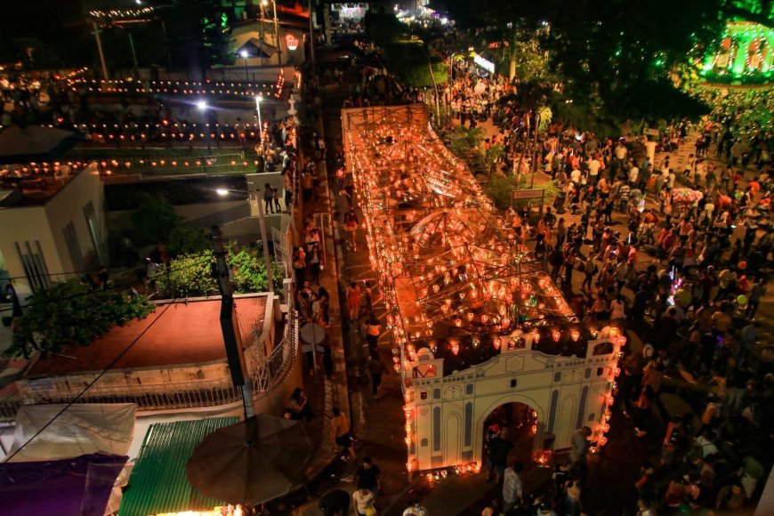 Ahuachapán vuelve a iluminarse con la tradición de los Farolitos