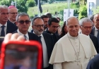 Vaticano confirma que el papa León XIV salió con éxito de una cirugía pulmonar