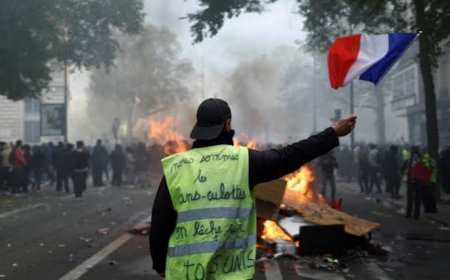 Francia registra 2,000 detenidos y más de 600 agentes heridos tras jornada de protestas