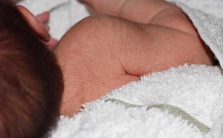 Video de bebé con vello facial se vuelve viral y genera dudas sobre su autenticidad