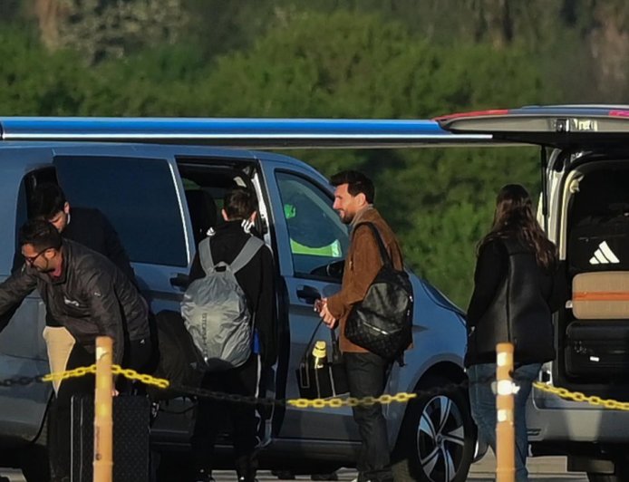 Lionel Messi llega a Rosario antes de su despedida con la selección argentina