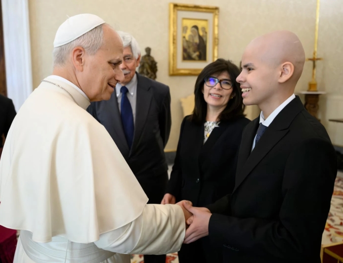 Vaticano confirma diagnóstico de un tipo de cáncer pulmonar al papa León XIV