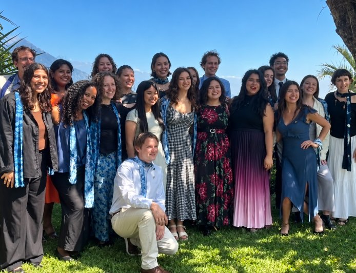 Estados Unidos juramenta a 29 nuevos voluntarios del Cuerpo de Paz en El Salvador