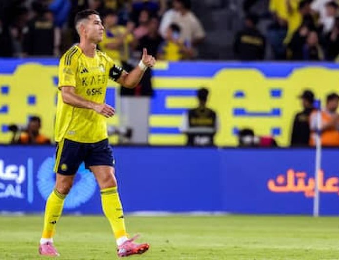 Cristiano Ronaldo marca un triplete y queda a 15 goles de alcanzar los 1,000