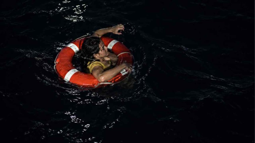 Rescatan con vida a salvadoreña que pasó casi 24 horas a la deriva en Grecia