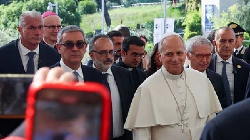 Vaticano confirma que el papa León XIV salió con éxito de una cirugía pulmonar